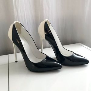 1969 Made in Italy Split Black/White Patent Leather Heels